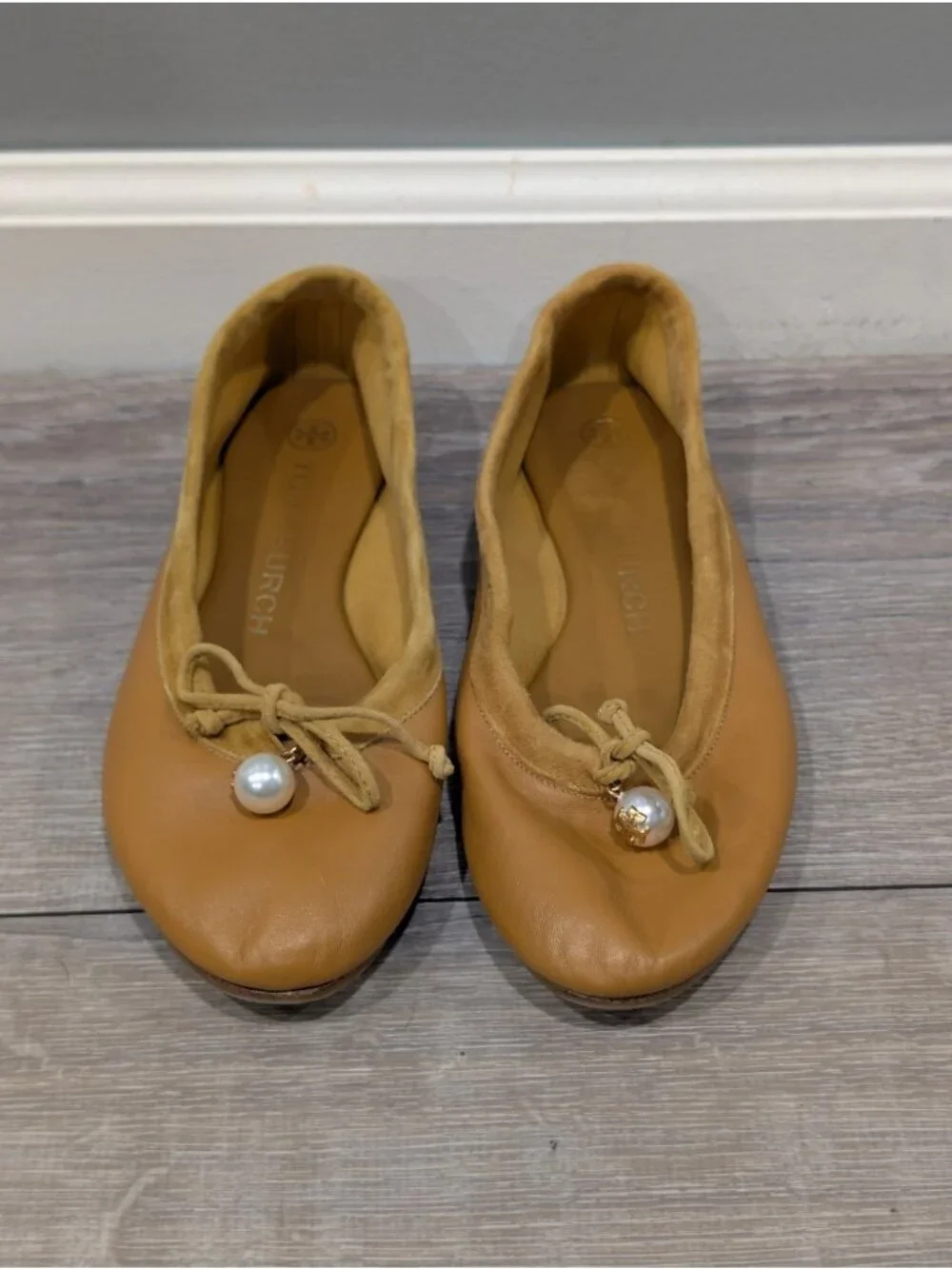 Tory Burch Tory Charm Tan Camel Leather Ballet Slip-On Flats Classic Size 6